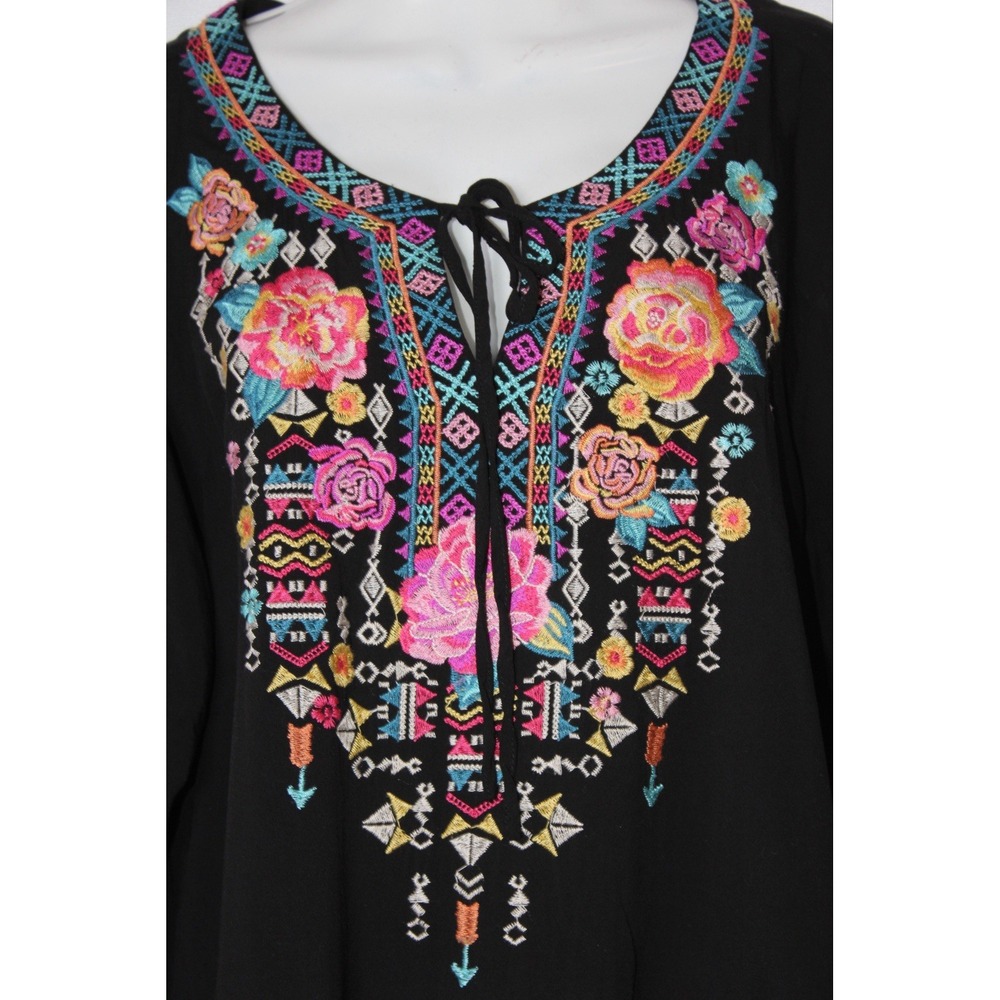 Savanna Jane Black Embroidered Boho Coquette Tunic Top 1X Floral Rayon Luxury - Picture 6 of 8
